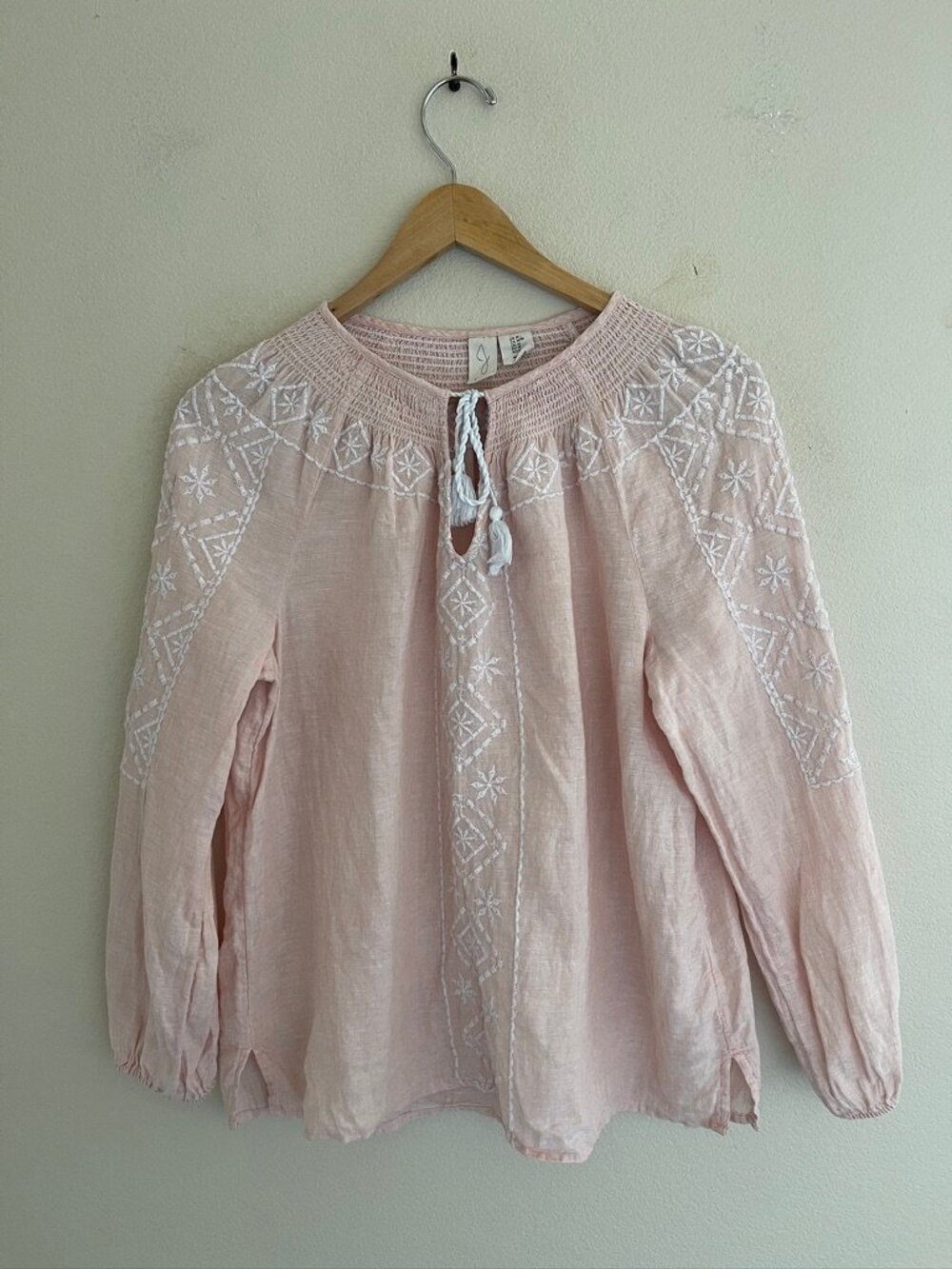 JOIE 100% Linen Pink Peasant Top with White Embroidery: Size Medium; NWOT!